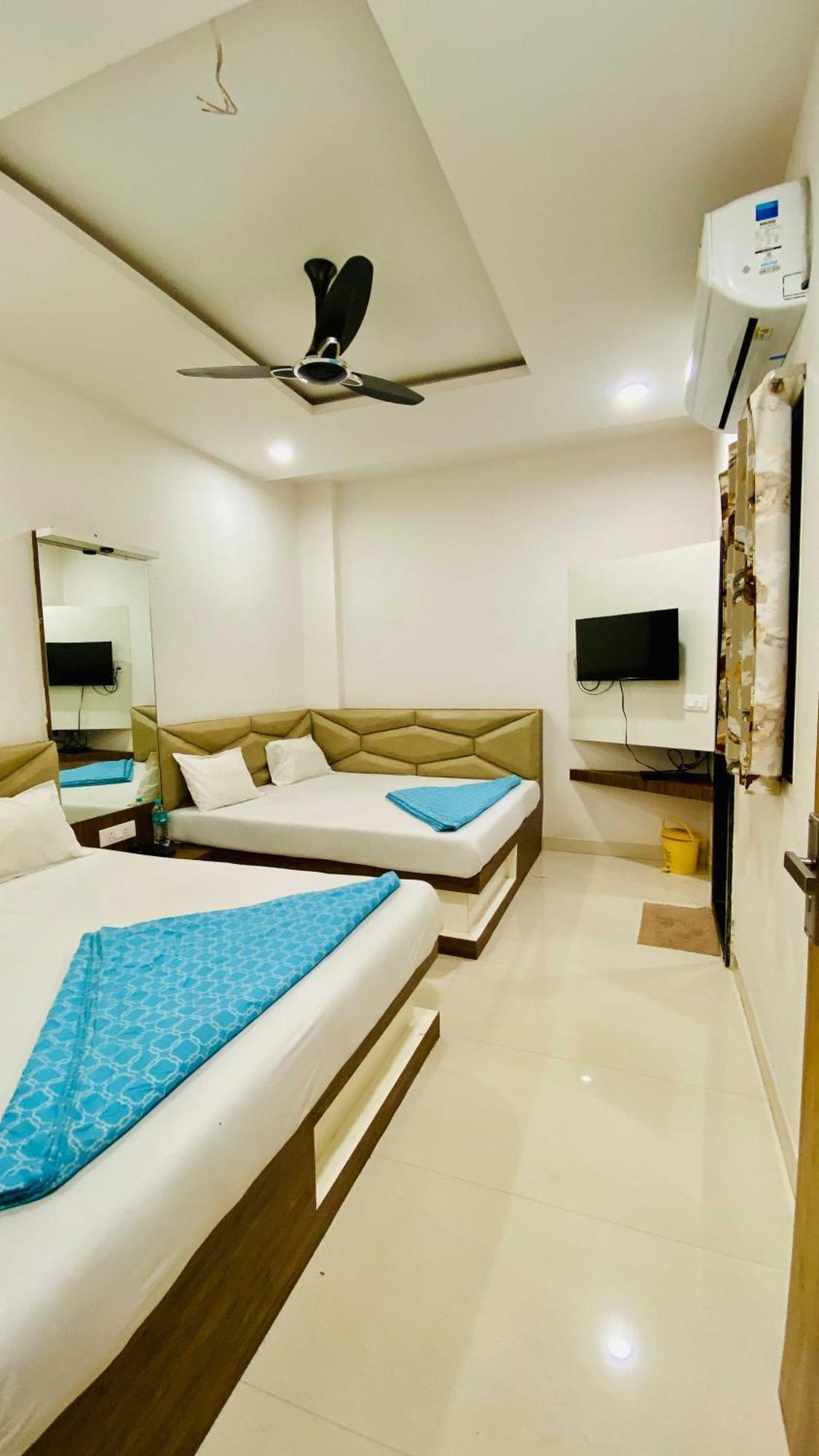 Hotel Gayatri Palace Godarpura Εξωτερικό φωτογραφία