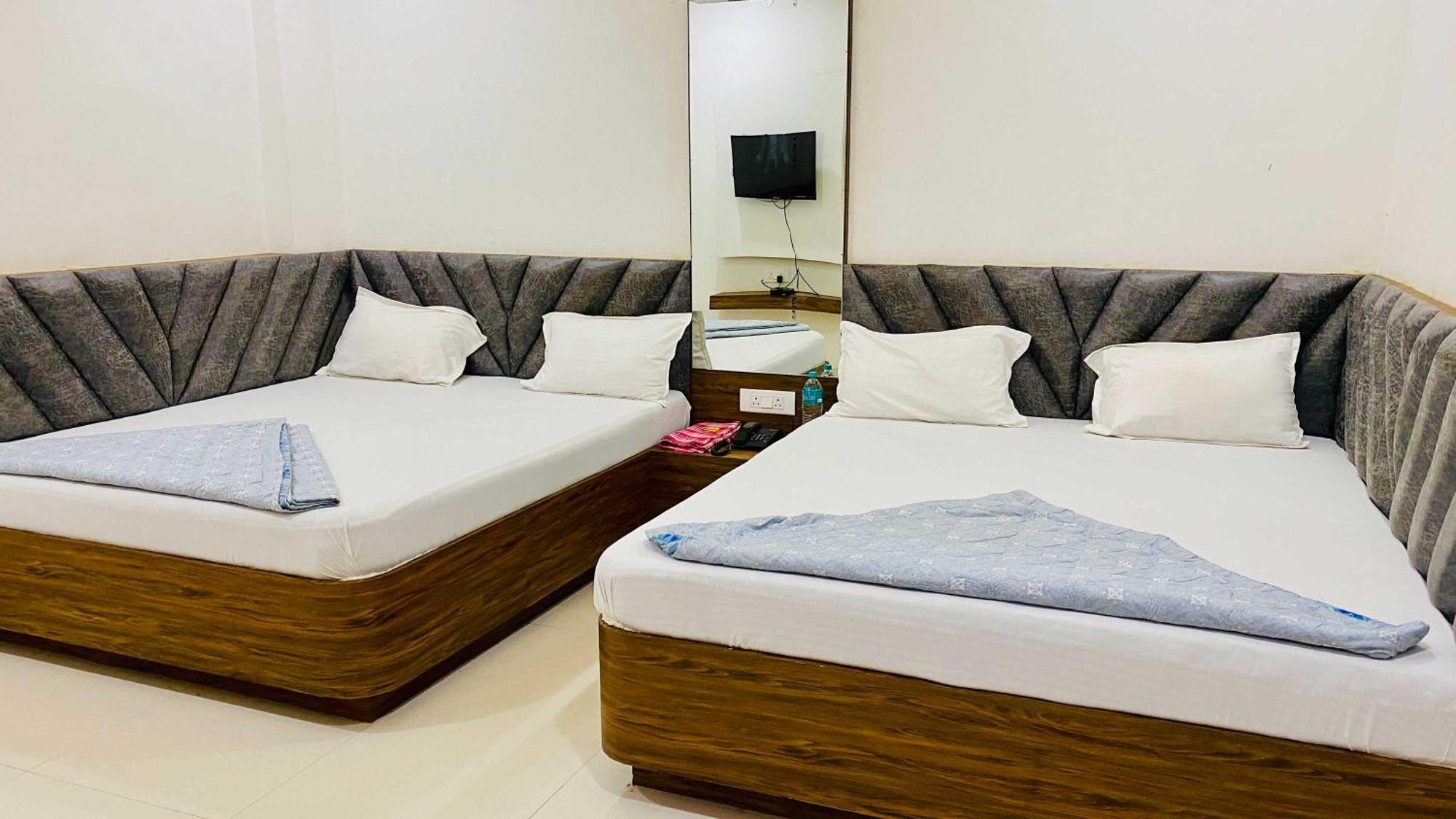 Hotel Gayatri Palace Godarpura Εξωτερικό φωτογραφία