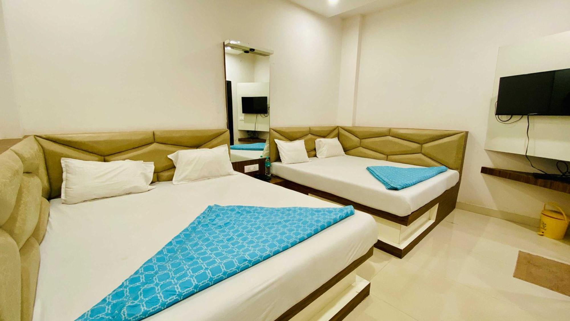 Hotel Gayatri Palace Godarpura Εξωτερικό φωτογραφία