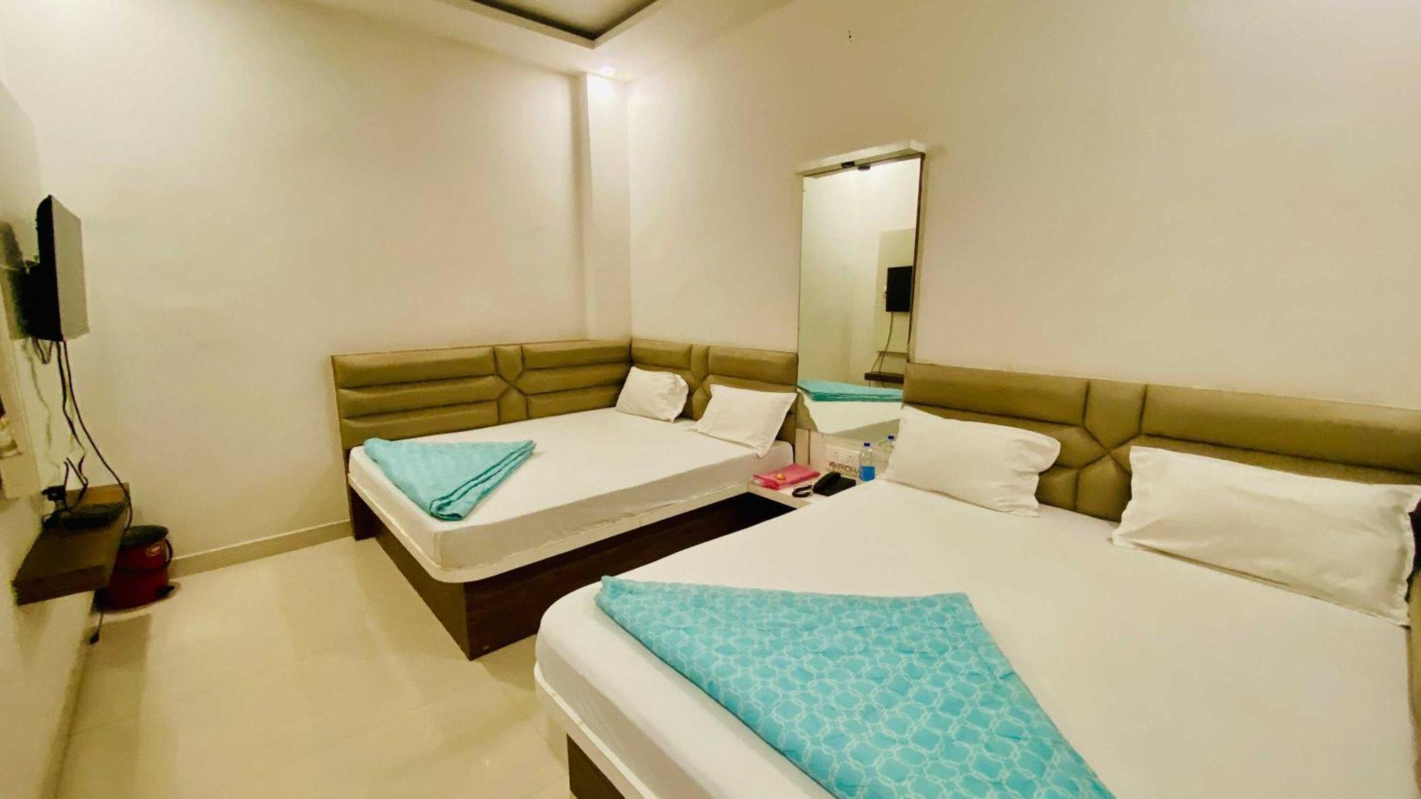 Hotel Gayatri Palace Godarpura Εξωτερικό φωτογραφία