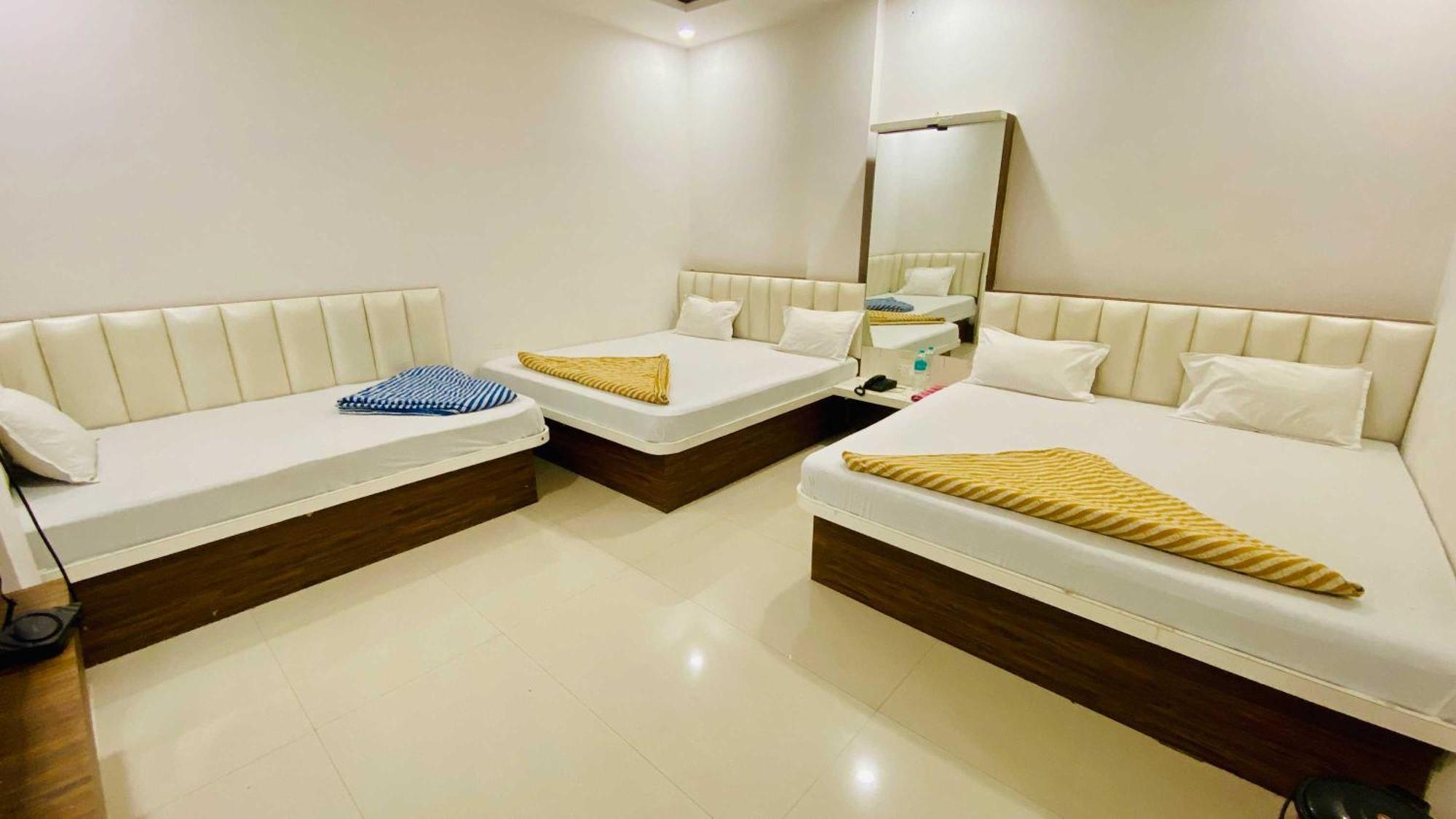 Hotel Gayatri Palace Godarpura Εξωτερικό φωτογραφία