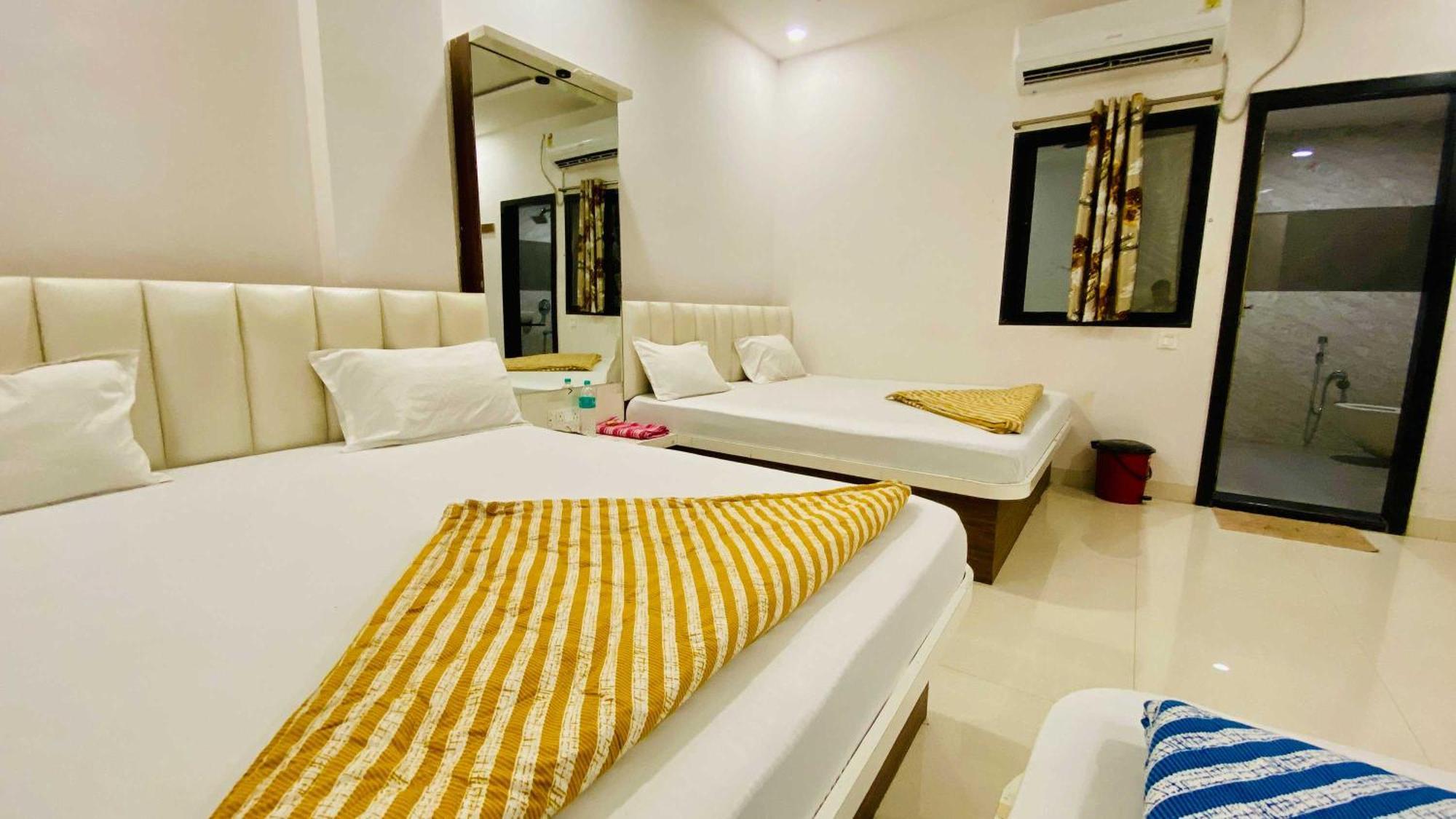 Hotel Gayatri Palace Godarpura Εξωτερικό φωτογραφία