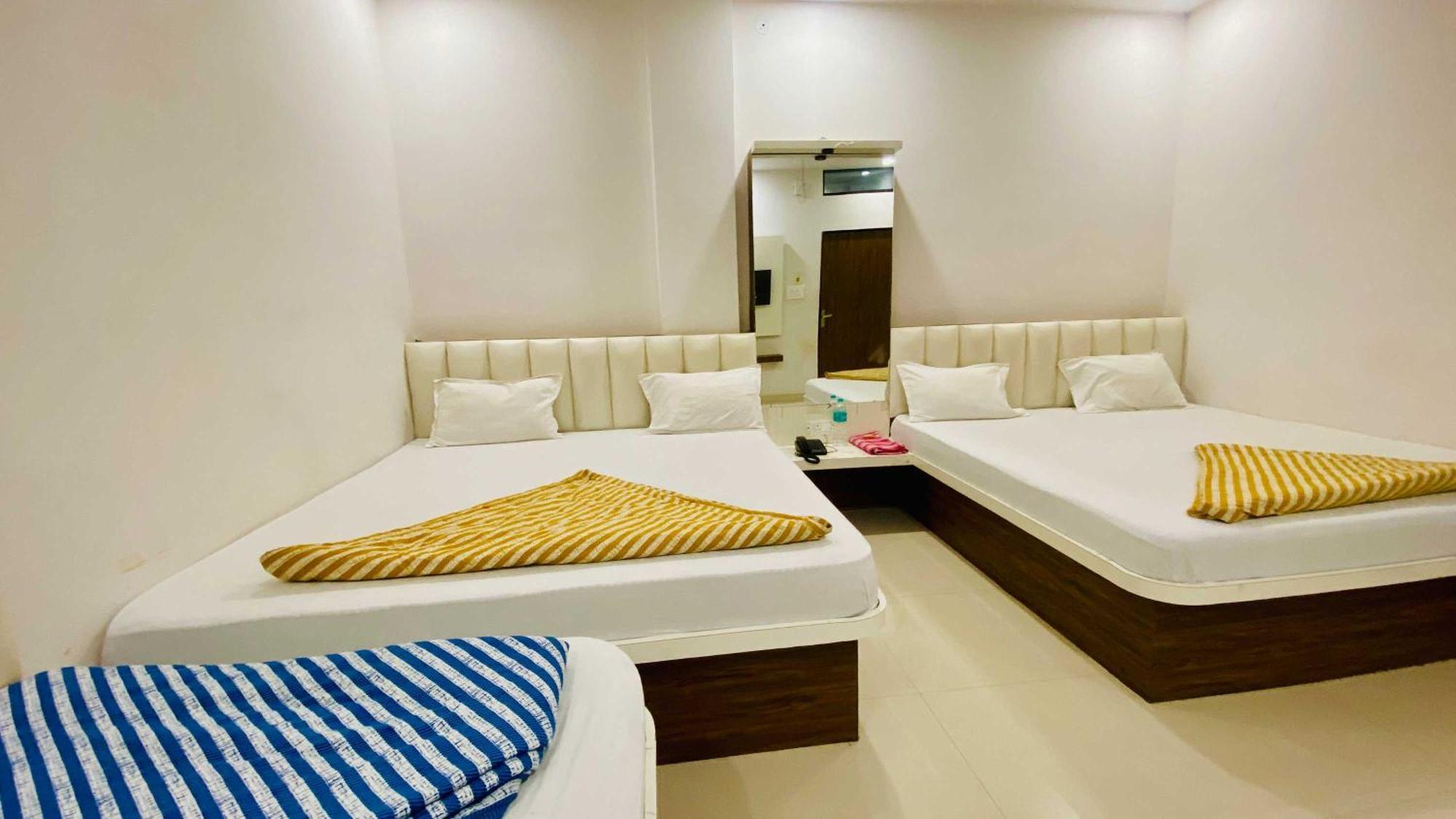 Hotel Gayatri Palace Godarpura Εξωτερικό φωτογραφία