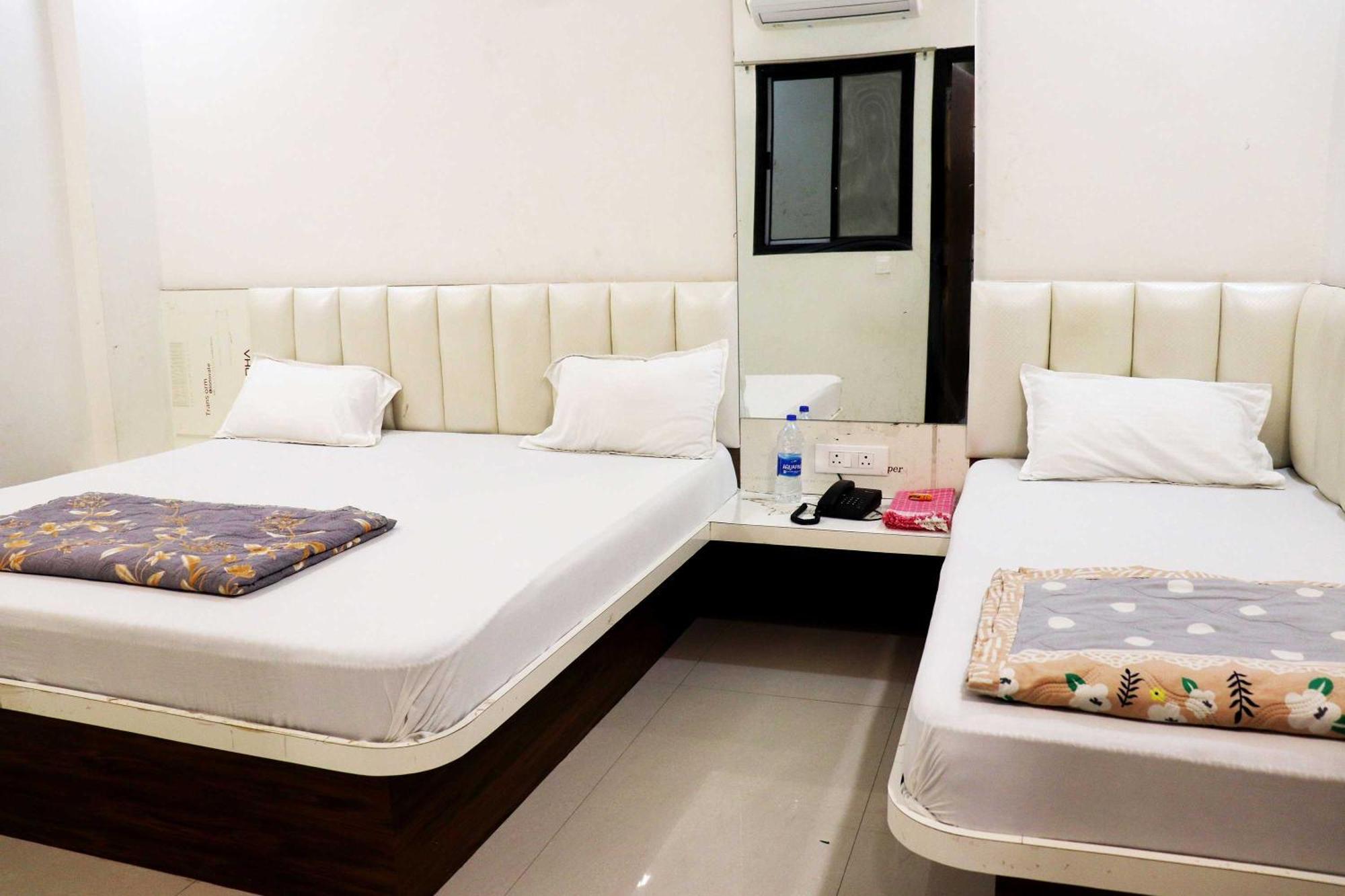 Hotel Gayatri Palace Godarpura Εξωτερικό φωτογραφία