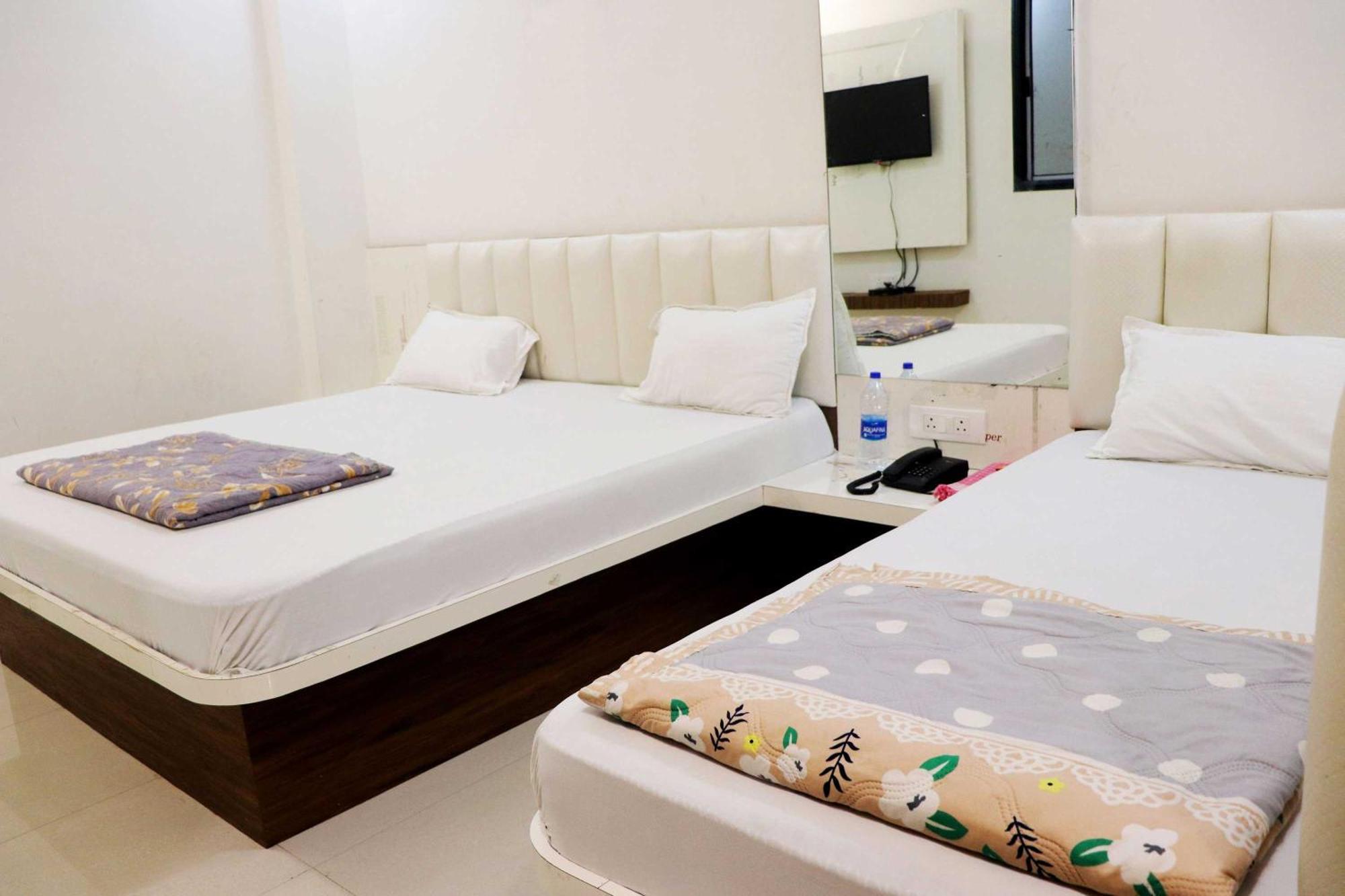 Hotel Gayatri Palace Godarpura Εξωτερικό φωτογραφία