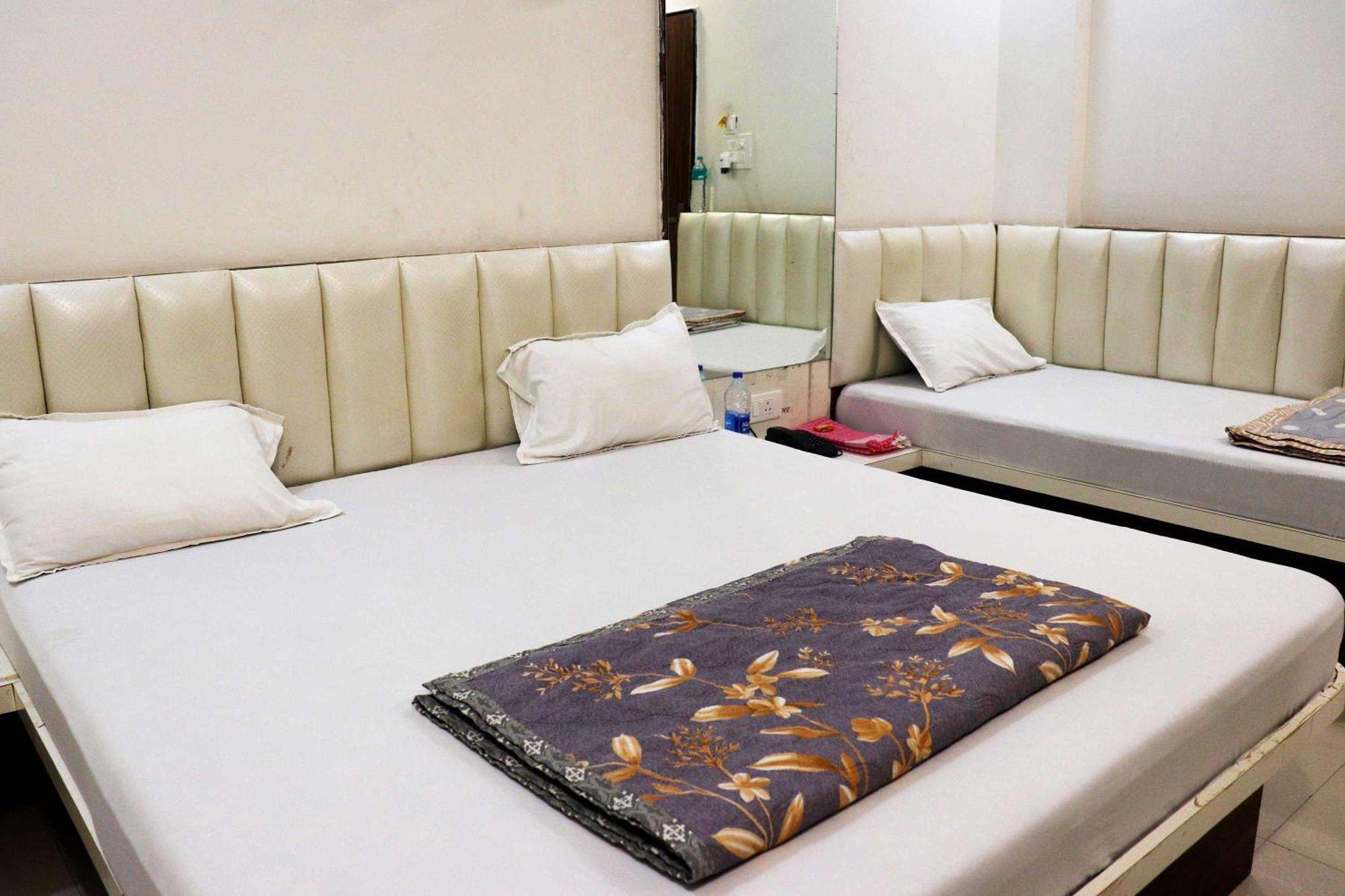 Hotel Gayatri Palace Godarpura Εξωτερικό φωτογραφία