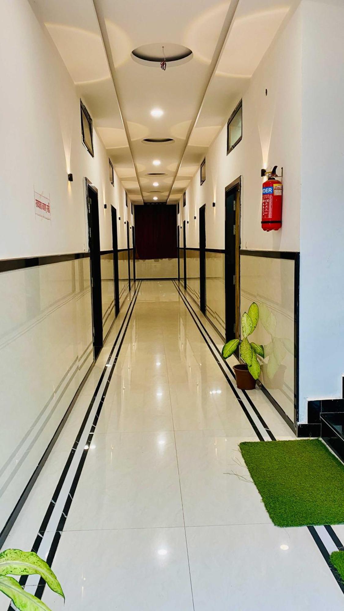 Hotel Gayatri Palace Godarpura Εξωτερικό φωτογραφία